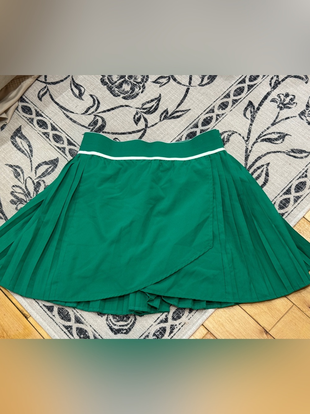 Green Pleated Skort Wrap Golf or Tennis Athleisure Skirt with White Trim